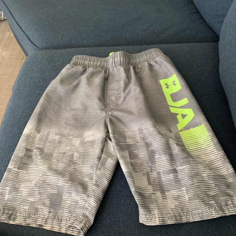 Under Armour Boys Swim trunks. Size Medium
